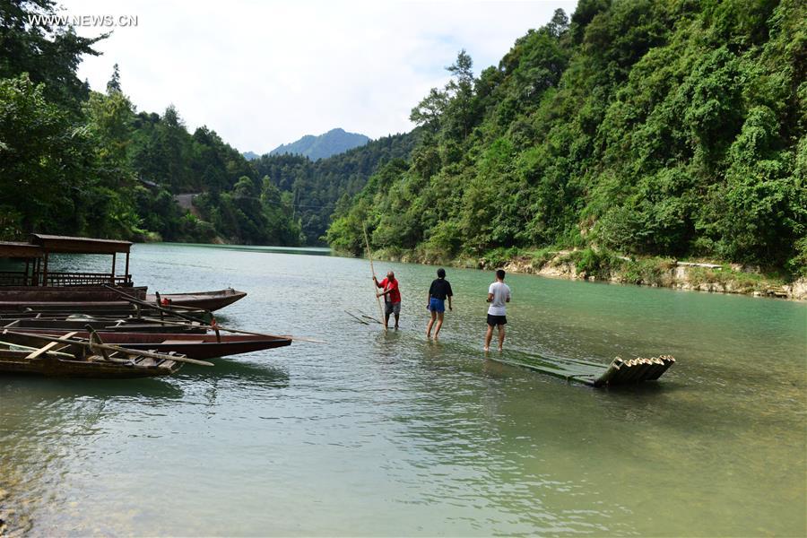 Bamboo raft making revived in Guizhou