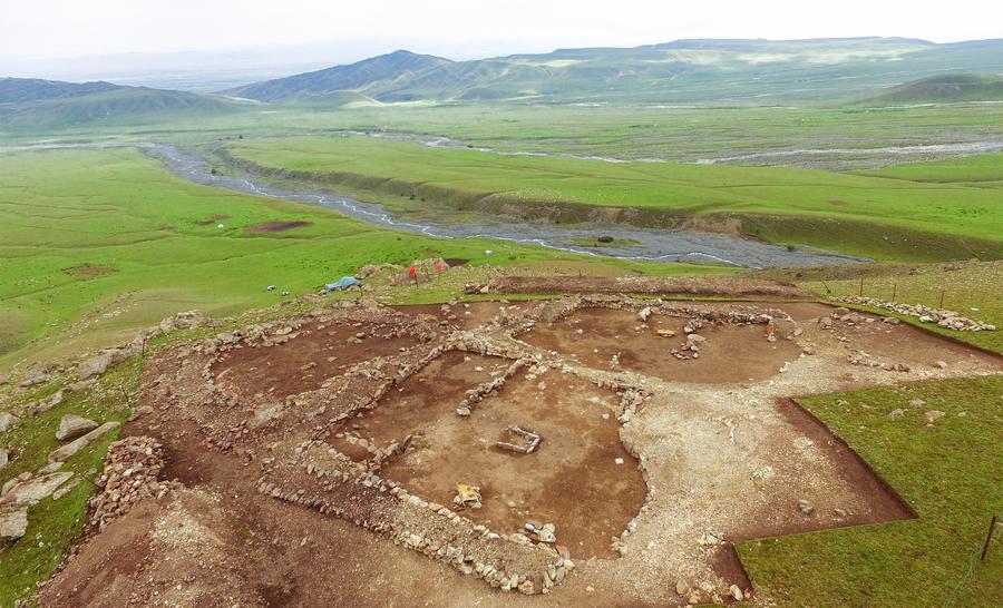 Experts attend symposium in Xinjiang to examine historical settlement