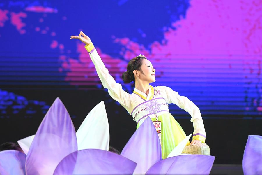 Gala show held to mark Yanbian Korean autonomous prefecture's founding