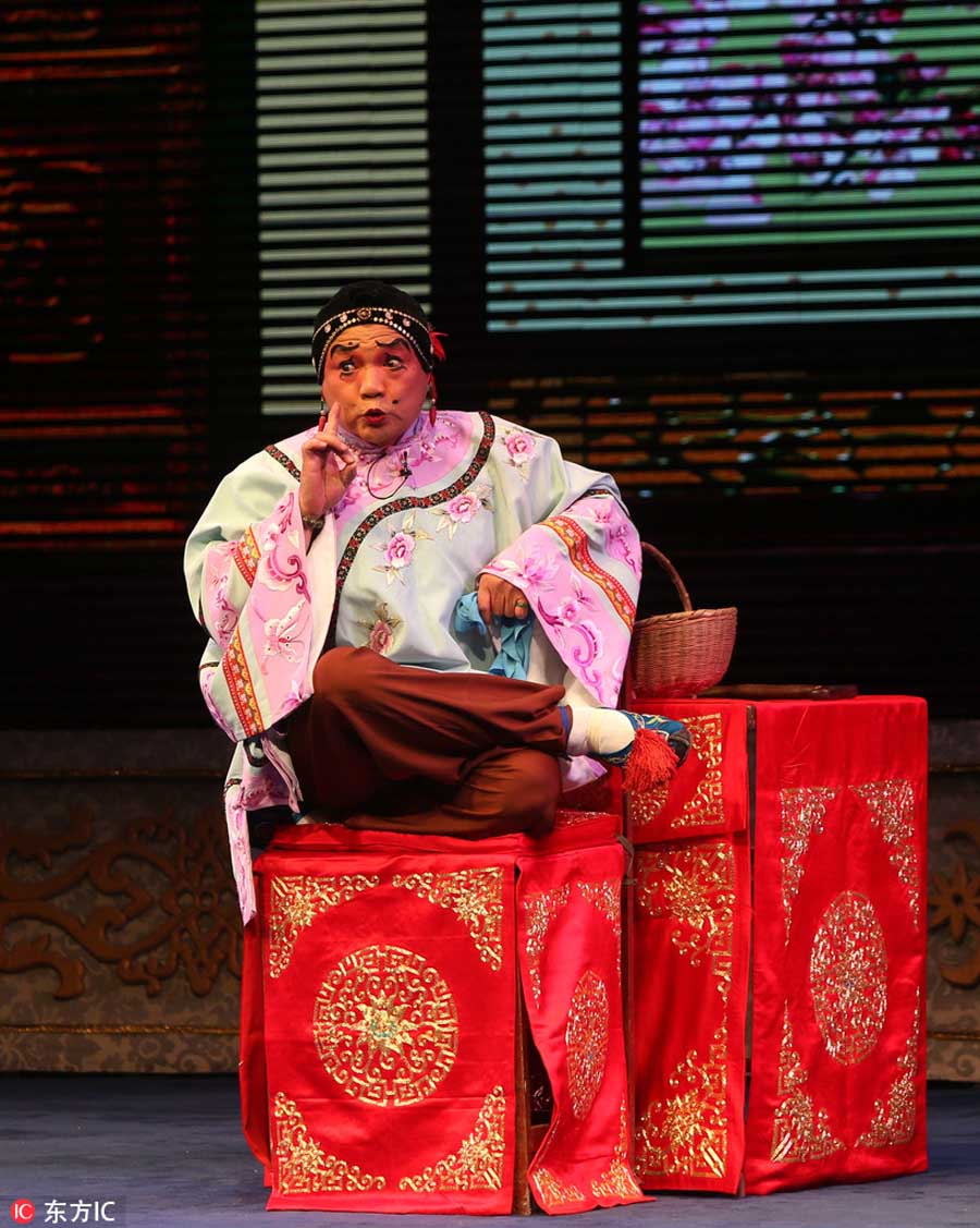 Charm from the past: Students experience Qinqiang Opera