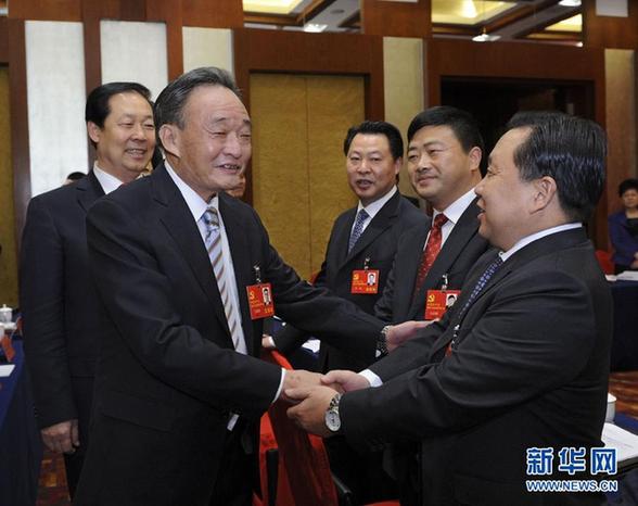 图：吴邦国参加安徽代表团讨论