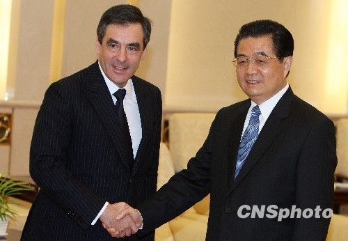 胡锦涛会晤法国总理菲永 中法关系回暖