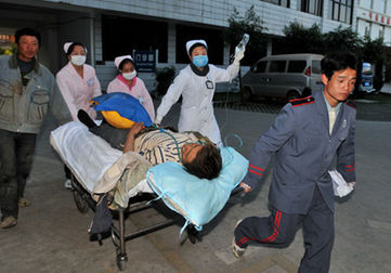 昆明在建机场发生垮塌事故 已7死34伤