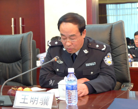 全国重点网络媒体聚焦辽宁公安第二站：走进鞍山公安