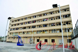 广东东莞查封一家大型赌场 数名公安人员被免职