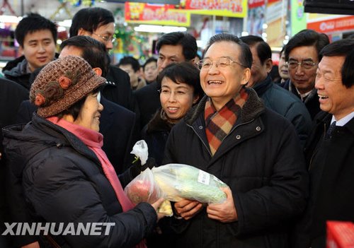 温家宝总理在北京考察工作纪实:岁寒尤应念民生