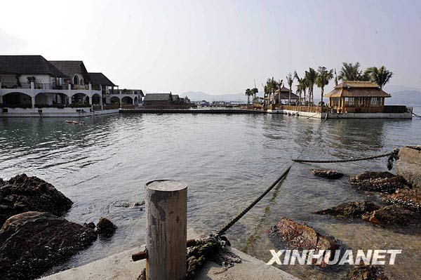 深圳惊现“海上皇宫” 奢华会所竟是违章建筑