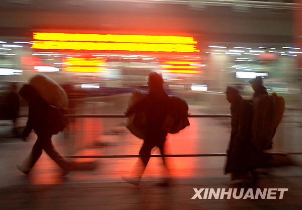 回家路上：2010年全国铁路春运进行时（组图）