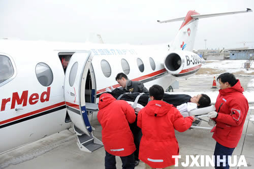 医疗救护飞行亮相内地