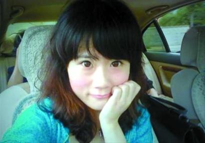 山东新泰称网上所传照片非23岁女副局长本人