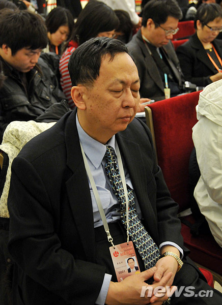 百家媒体云集政协首场新闻发布会