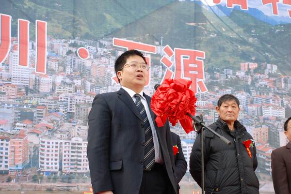 万源政府搭台送岗位 6900人达成就业意向