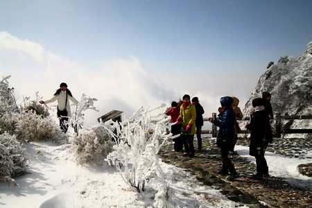 雪后初晴现神农架绝美景致(图)