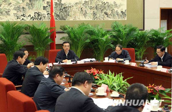 李克强:城镇居民医保补助标准提至120元(图)