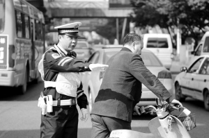 重庆上半年公务员公招来了:招3450人警察3163名