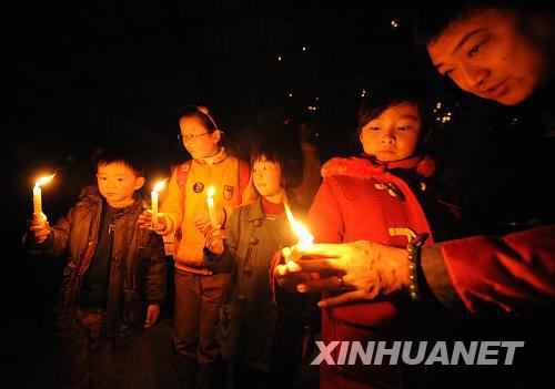 全国各大城市举行“地球一小时”活动