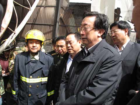 伊川矿难19人死亡 逃生矿工头“嗡”的一声拼命往外跑