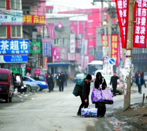 北京唐家岭面临拆迁 大量蚁族依依不舍搬离
