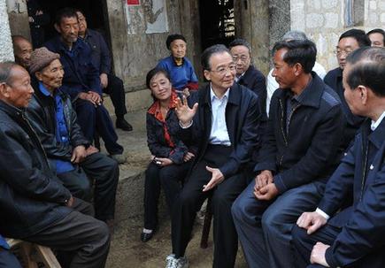 温家宝考察贵州指导抗旱救灾:团结一心 战胜旱灾