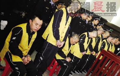 湖南首例特大非法制售爆炸物案开堂审理
