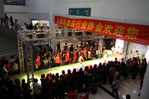 儿童服装秀“海博会”掀起最新款式流行热潮