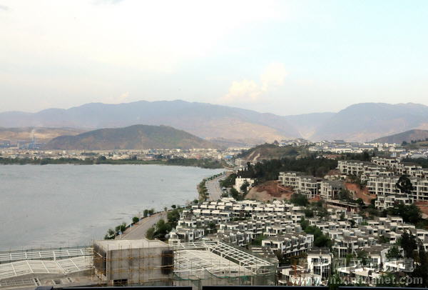 云南大理洱海“填湖”建别墅事件追踪