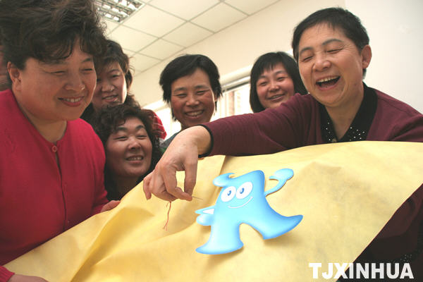 学做“海宝”迎世博