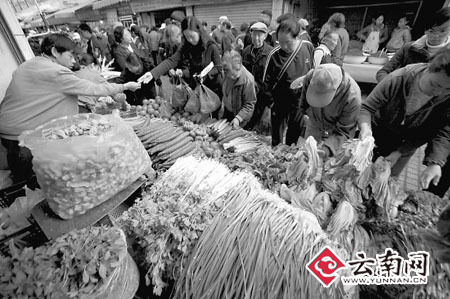 每天调千吨大米入滇云南大米蔬菜批发价将回落