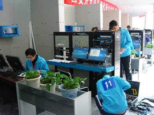 以竞技促改革,产学合作培育高职计算机人才
