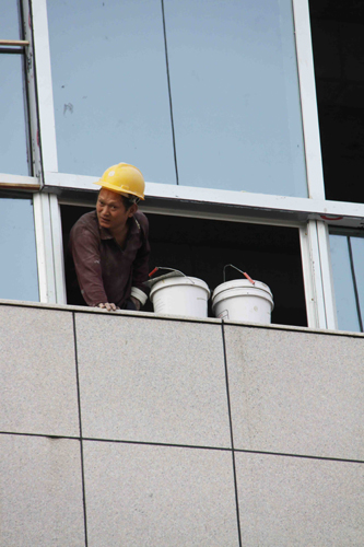 影像特写：福建援建彭州施工者表情