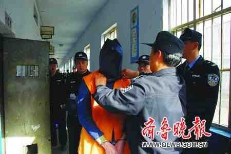 山东一看守所转移135名犯人 动用200名武警(图)