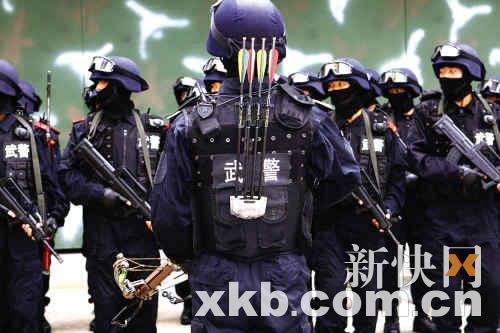 广州武警特战队配发反恐仪器备战亚运安保