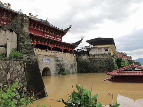 福建出现较大范围暴雨 闽江干支流出现超警水位洪水