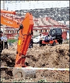 北京小区工地内挖出300余枚炸弹(组图)