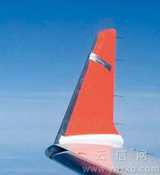 “胶带”粘飞机部件不算罕见 这是民航专用胶带