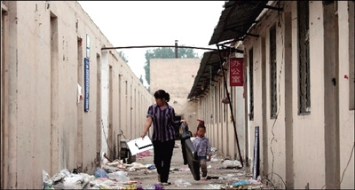 北京拆除蚁族聚居地唐家岭村违章建筑(图)