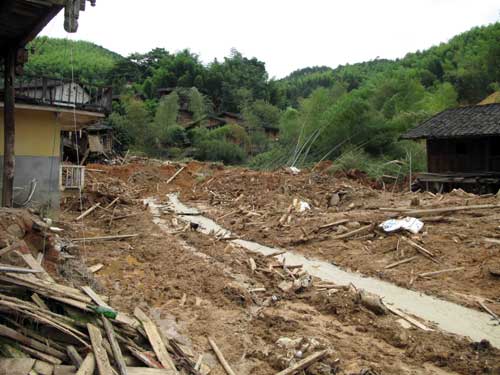 中国日报独家特稿：福建南平灾后重建任重道远