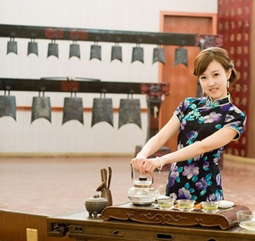 “中国最爽工作”：美女岛主年薪30万(组图)