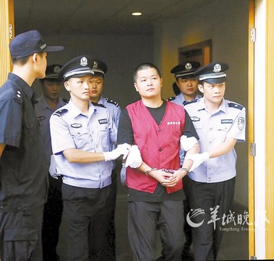 广东枪杀交警案被告胡益华一审获死刑