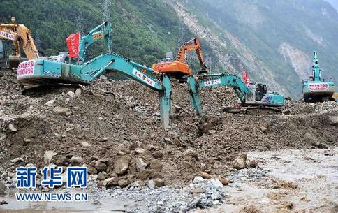 四川汶川县多处发生泥石流、塌方等灾害