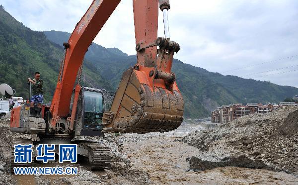 四川汶川县多处发生泥石流、塌方等灾害