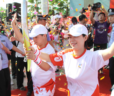 第五届全国特奥运动会火炬传递首站开跑(图)