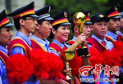 K165次车组47人获230万奖励 市民评多高都不过分