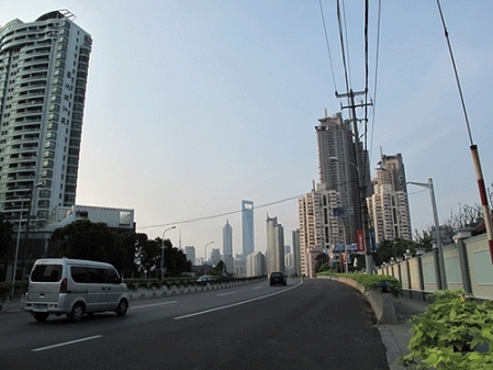 实拍上海新地王 楼面价超3.5万破国内纪录(组图)