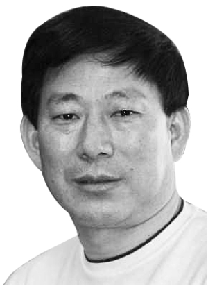 严介和:一线城市房价降25% 凭良心说话的专家少了