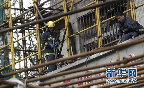 上海火灾事故伤员得到有效救治(图)