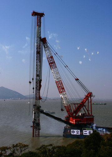 平潭海峡大桥通车　结束轮渡进出海岛历史