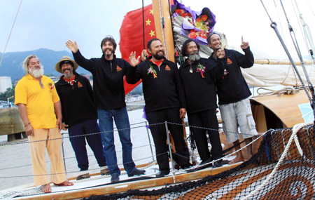 南岛语族后人驾独木舟“寻根”中国