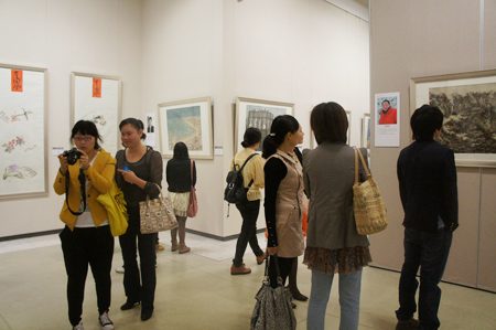 江苏精品书画展海南开幕 丹青水墨诠释中国风