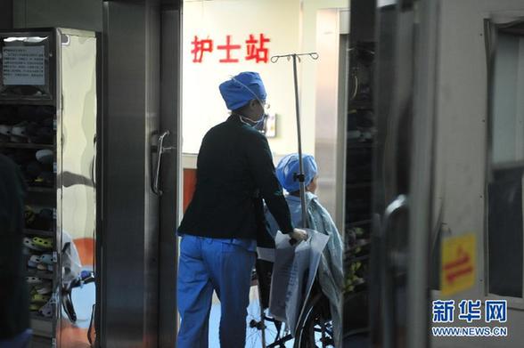 父爱拳拳 湖北男子冒险跨血型捐肝救子